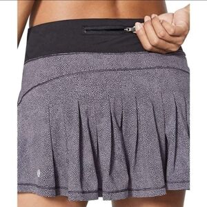 Lululemon 'circuit breaker tennis' skirt size 6 tall